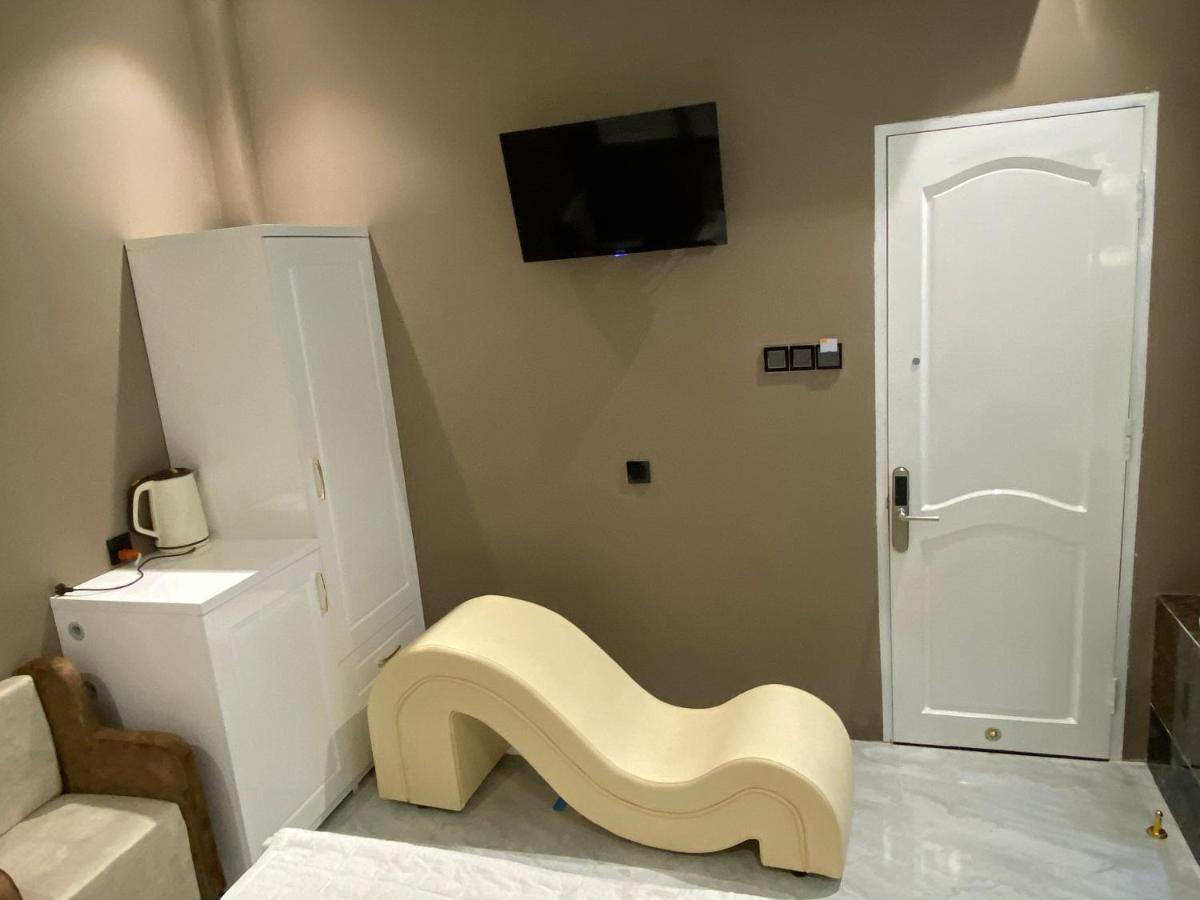 Vĩnh Long Phuoc Hung 1 Hotel מראה חיצוני תמונה
