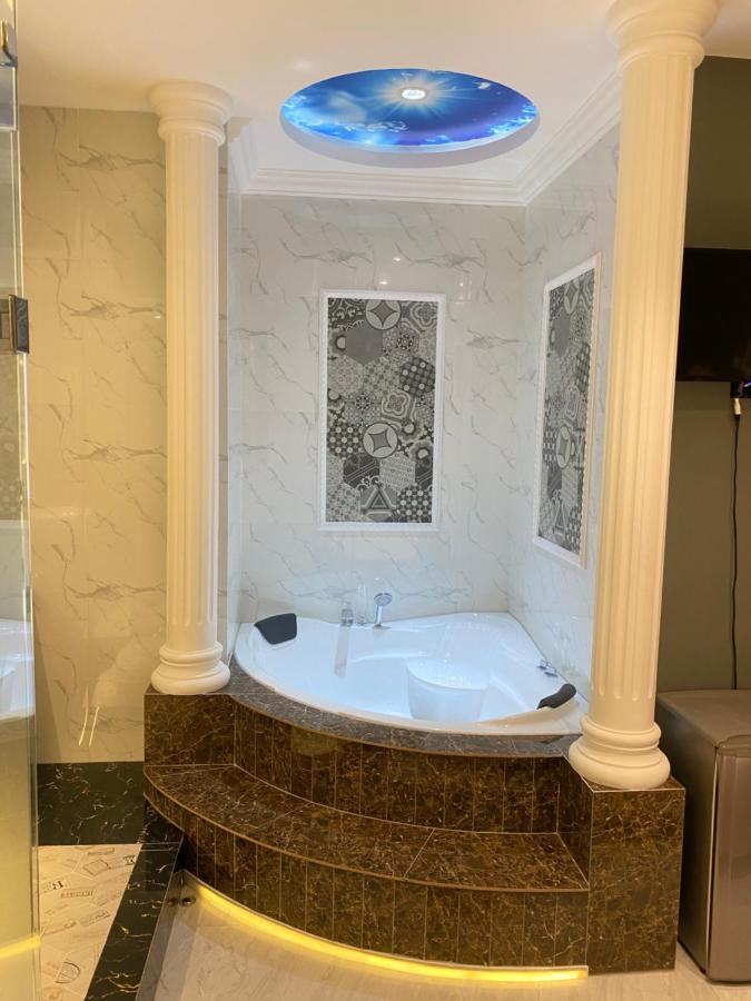 Vĩnh Long Phuoc Hung 1 Hotel מראה חיצוני תמונה